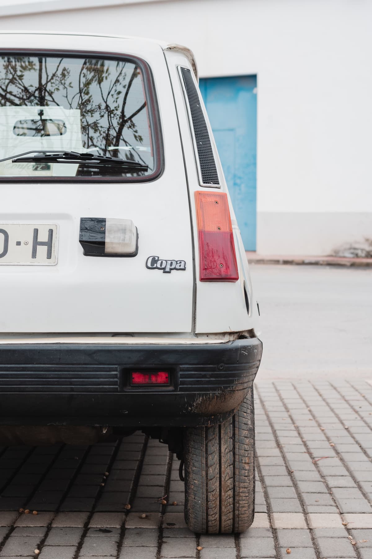 Highlighted Car Image 2